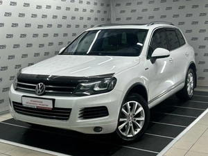 Внедорожник Volkswagen Touareg 2013 года, 2184000 рублей, Красноярск