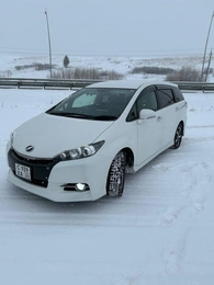 Минивэн Toyota Wish 2014 года, 1800000 рублей, Емельяново