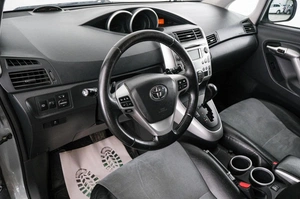 Минивэн Toyota Verso 2010 года, 1139000 рублей, Красноярск