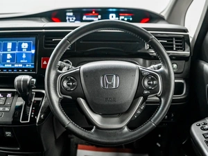 Минивэн Honda Stepwgn Spada 2016 года, 1875000 рублей, Красноярск