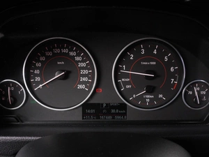 Седан BMW 3 серия 2016 года, 2309000 рублей, Красный Пахарь