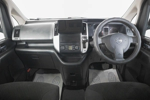 Минивэн Nissan Serena 2009 года, 1059000 рублей, Кемерово