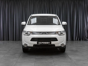 Внедорожник Mitsubishi Outlander 2013 года, 1643000 рублей, Тюмень