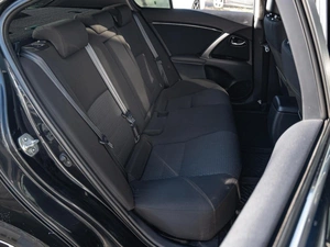 Седан Toyota Avensis 2012 года, 1320000 рублей, Краснодар