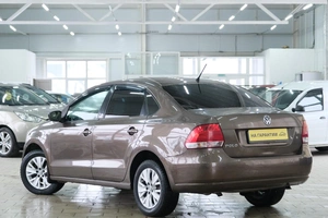 Седан Volkswagen Polo 2014 года, 819000 рублей, Омск
