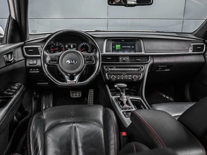 Седан Kia Optima 2016 года, 1899000 рублей, Кирилловка