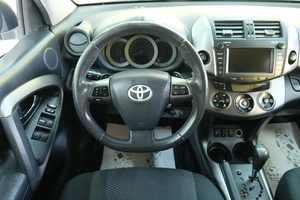 Внедорожник Toyota RAV4 2012 года, 1549000 рублей, Омск