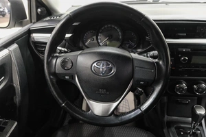 Седан Toyota Corolla 2014 года, 1359000 рублей, Новокузнецк