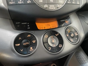 Внедорожник Toyota RAV4 2006 года, 1087000 рублей, Солонцы
