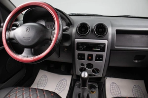 Седан Renault Logan 2009 года, 399000 рублей, Оренбург