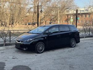 Минивэн Toyota Wish 2009 года, 610000 рублей, Красноярск