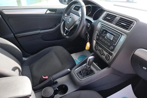 Седан Volkswagen Jetta 2017 года, 1700000 рублей, Мирное