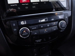 Внедорожник Nissan X-Trail 2016 года, 1330000 рублей, Волгоград