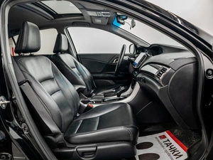 Седан Honda Accord 2016 года, 1999000 рублей, Красноярск