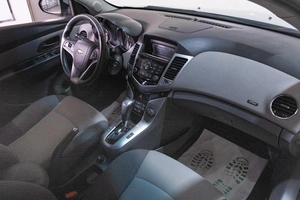 Седан Chevrolet Cruze 2010 года, 969000 рублей, Томск
