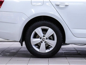 Лифтбек Skoda Octavia 2019 года, 1899000 рублей, Красноярск