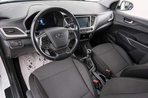 Седан Hyundai Solaris 2019 года, 1649000 рублей, Красноярск