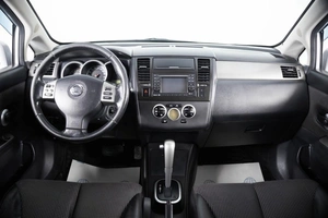 Хетчбэк Nissan Tiida 2013 года, 899000 рублей, Пермь