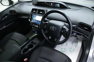 Лифтбек Toyota Prius 2019 года, 1738000 рублей, Солонцы