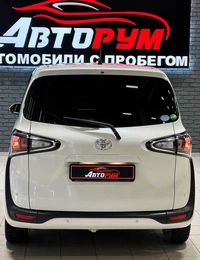 Минивэн Toyota Sienta 2018 года, 1498000 рублей, Красноярск