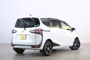 Минивэн Toyota Sienta 2020 года, 1619000 рублей, Омск