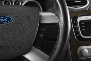 Хетчбэк Ford Focus 2008 года, 750000 рублей, Омск