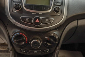 Хетчбэк Hyundai Solaris 2012 года, 839000 рублей, Челябинск