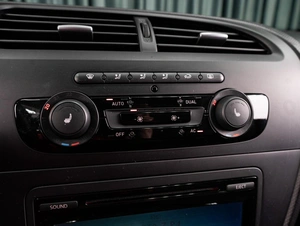 Хетчбэк SEAT Leon 2012 года, 659000 рублей, Тюмень