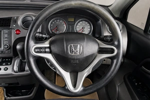 Минивэн Honda Stream 2011 года, 1089000 рублей, Челябинск