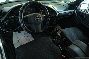Внедорожник Chevrolet Niva 2011 года, 499000 рублей, Омск