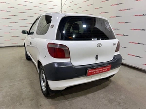 Хетчбэк Toyota Vitz 2000 года, 249000 рублей, Красноярск