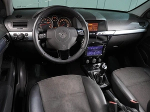 Седан Opel Astra 2008 года, 579000 рублей, Воронеж