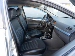 Седан Opel Astra 2012 года, 849000 рублей, Кропоткин