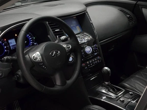 Внедорожник Infiniti QX70 2013 года, 2050000 рублей, Красноярск