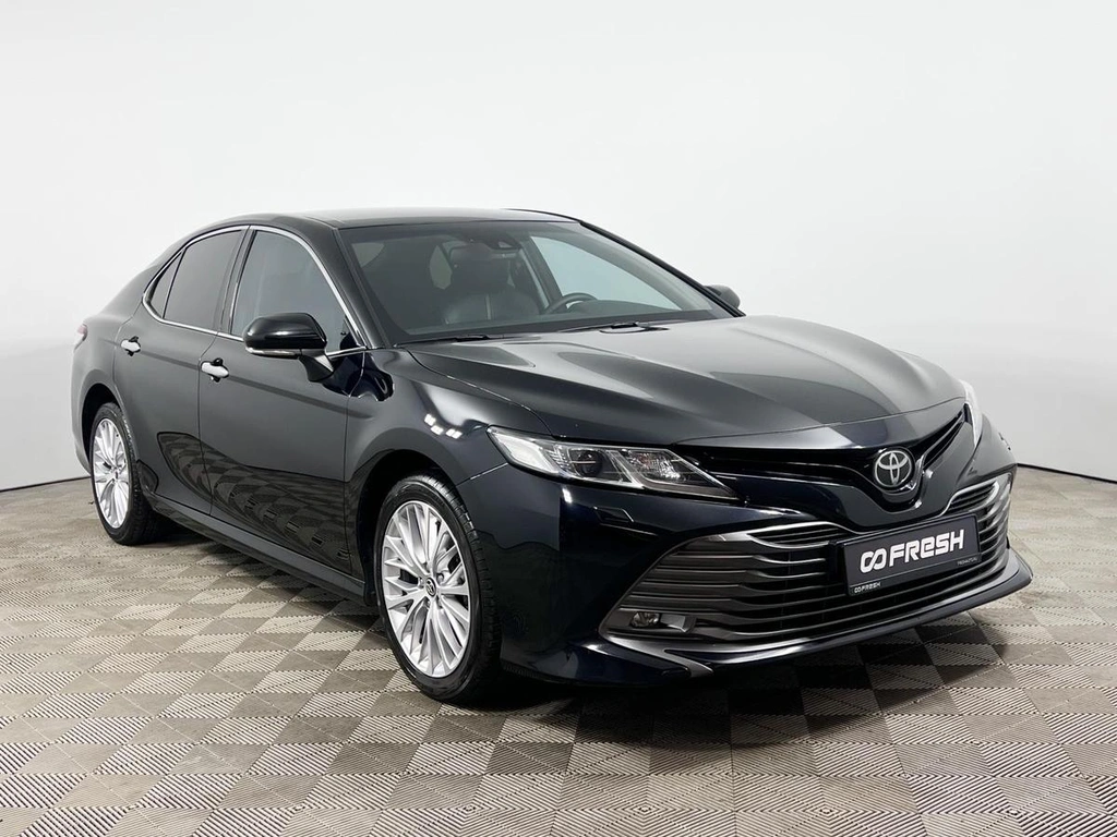 Седан Toyota Camry 2019 года, 2743100 рублей, Казань