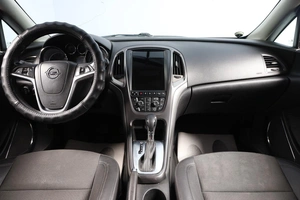 Хетчбэк Opel Astra 2011 года, 729000 рублей, Новосибирск