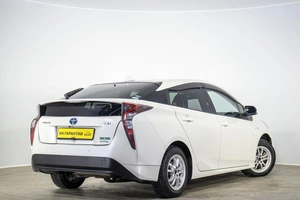 Лифтбек Toyota Prius 2016 года, 1969000 рублей, Оренбург