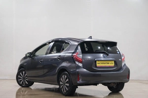 Хетчбэк Toyota Aqua 2018 года, 1029000 рублей, Новокузнецк