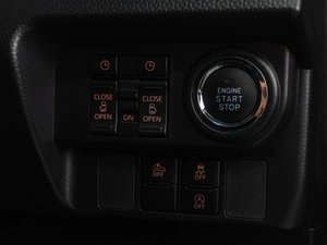 Минивэн Toyota Roomy 2021 года, 1249000 рублей, Тюмень