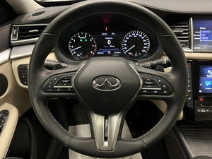 Внедорожник Infiniti QX50 2019 года, 3100000 рублей, Красноярск