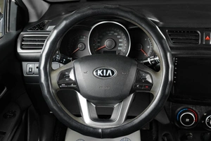 Седан Kia Rio 2013 года, 839000 рублей, Тюмень