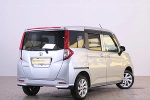 Минивэн Toyota Roomy 2021 года, 1349000 рублей, Омск