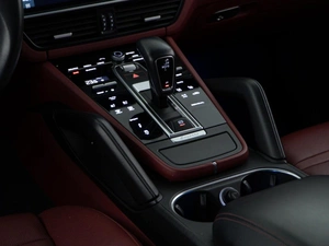 Внедорожник Porsche Cayenne S 2019 года, 8610900 рублей, Москва