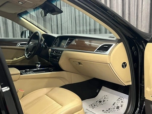 Седан Genesis G80 2017 года, 2050000 рублей, Красноярск