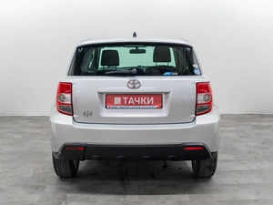 Хетчбэк Toyota Ist 2010 года, 960000 рублей, Красноярск