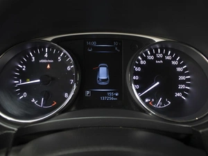 Внедорожник Nissan X-Trail 2015 года, 1540000 рублей, Омск