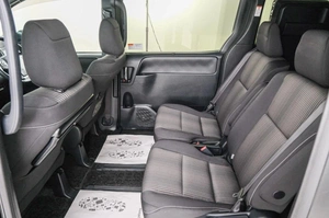Минивэн Toyota Voxy 2018 года, 1899000 рублей, Красноярск