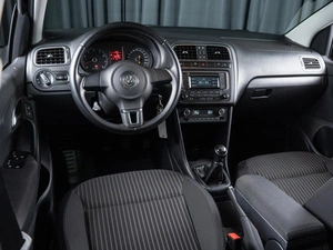 Седан Volkswagen Polo 2014 года, 975000 рублей, Волгоград