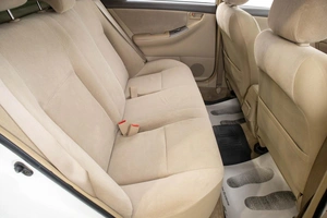 Седан Toyota Corolla 2005 года, 669000 рублей, Барнаул