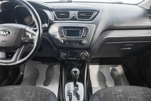 Седан Kia Rio 2013 года, 969000 рублей, Барнаул